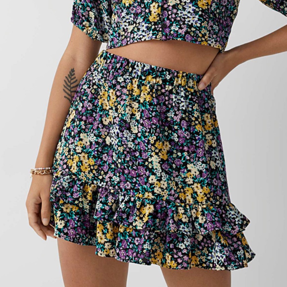 Only ditsy flowers ruffled boho peasant mini skirt NWT